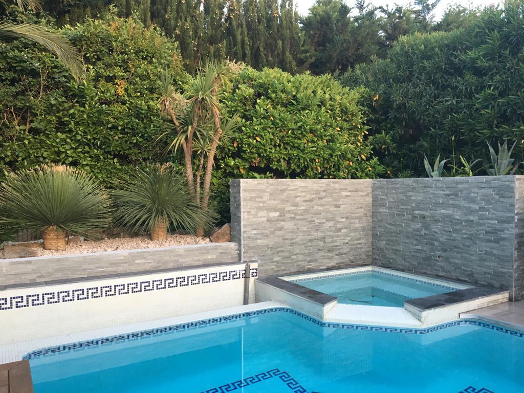 La Villa Blanche Sanary-sur-Mer Exterior foto